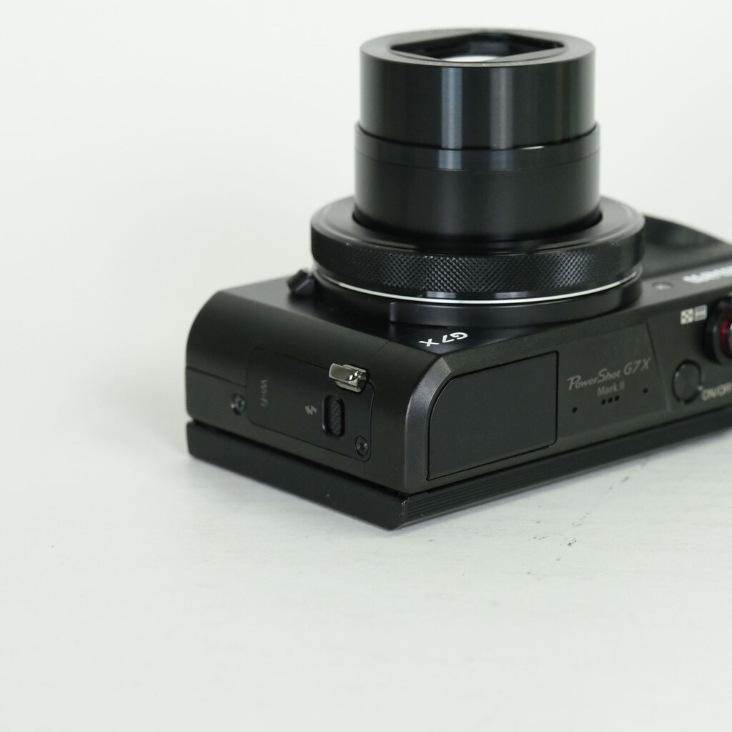 Canon PowerShot G7X Mark II