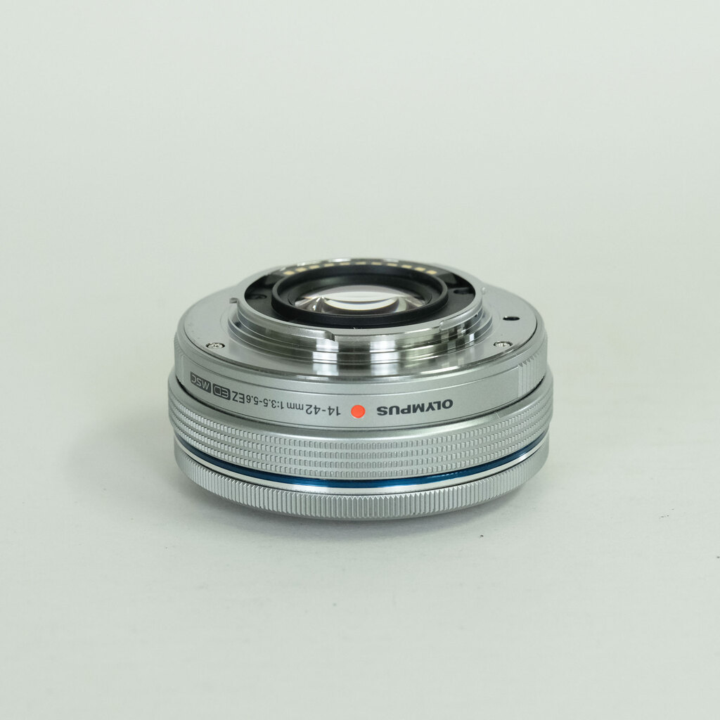 OLYMPUS M.ZUIKO DIGITAL ED 14-42mm F3.5-5.6 シルバー