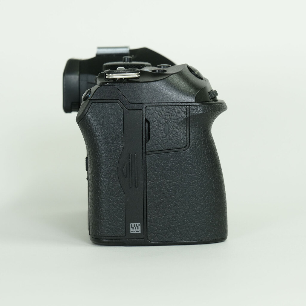 OM SYSTEM OM-1 Mark II OM SYSTEM OM-1 Mark II