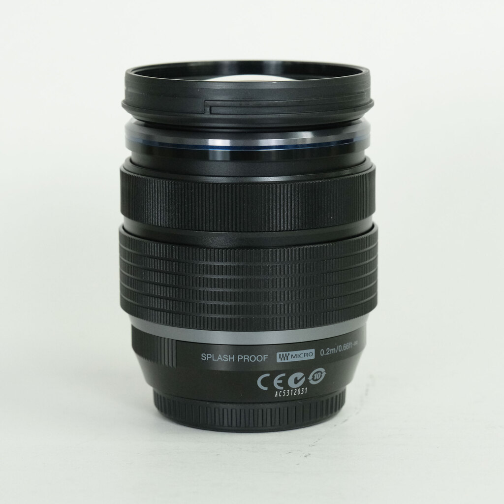 OLYMPUS M.ZUIKO DIGITAL ED 12-40mm F2.8 PRO OLYMPUS M.ZUIKO DIGITAL ED 12-40mm F2.8 PRO