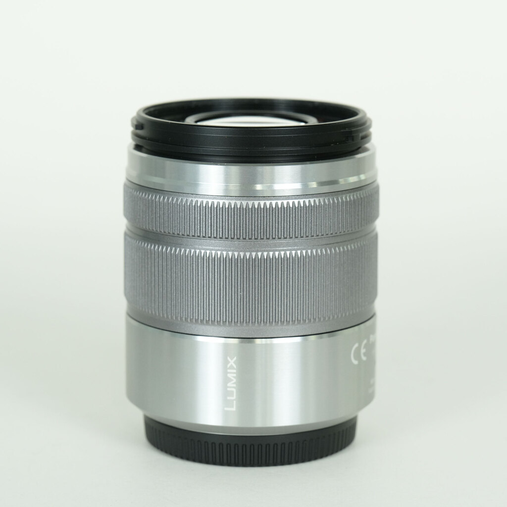 Panasonic LUMIX G VARIO 45-150mm / F4.0-5.6 ASPH. / MEGA O.I.S. Panasonic LUMIX G VARIO 45-150mm / F4.0-5.6 ASPH. / MEGA O.I.S.