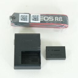 Canon EOS R8