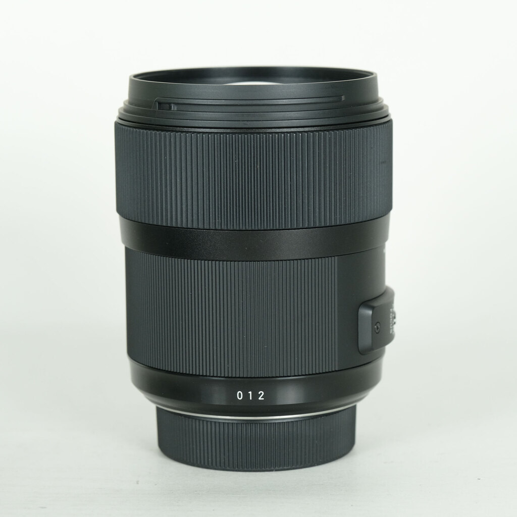 SIGMA 35mm F1.4 DG HSM｜Art [ニコン用]の出品 | ONE SCENE（ワンシーン）