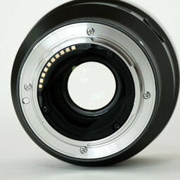 SONY FE 85mm F1.8 SEL85F18