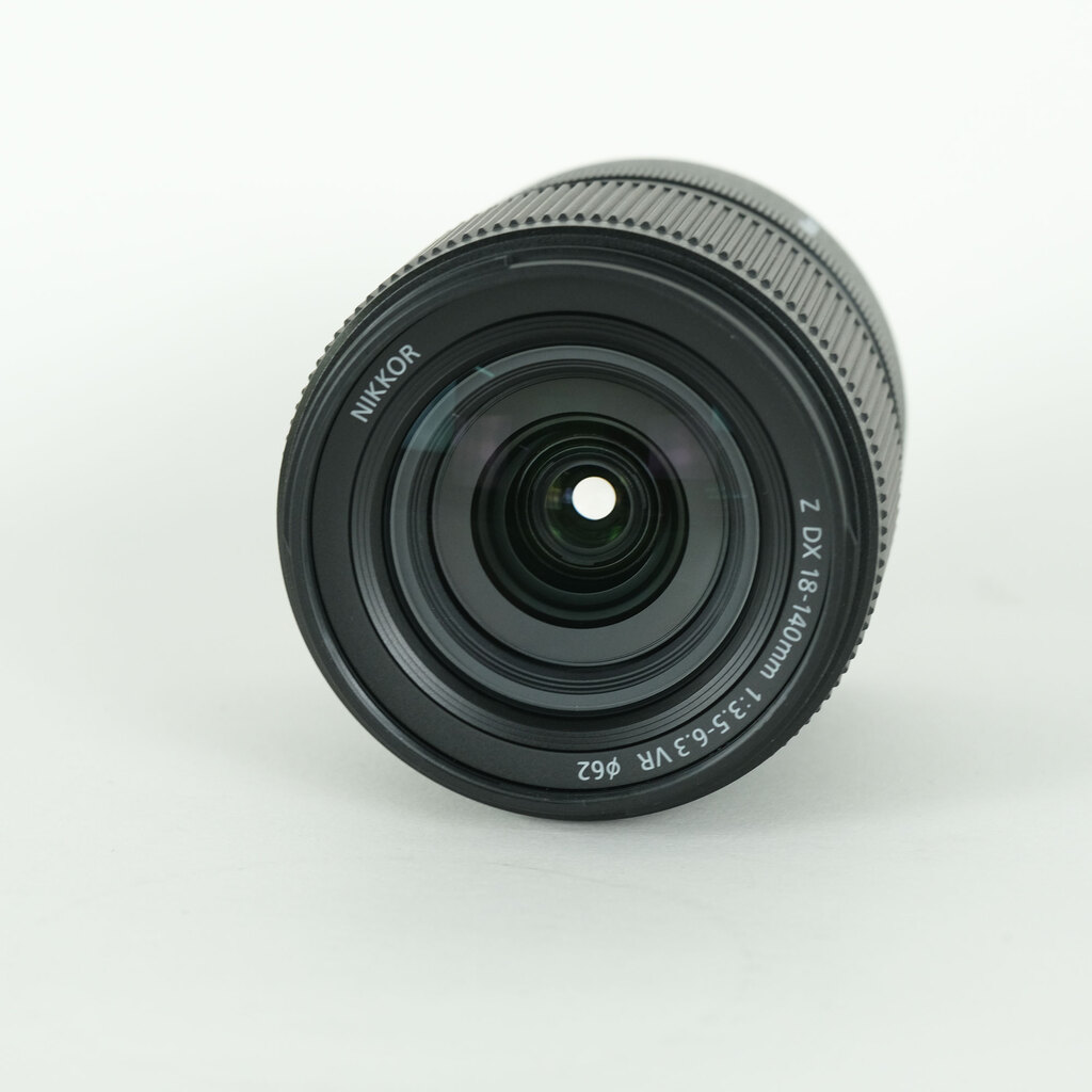 Nikon NIKKOR Z DX 18-140mm f/3.5-6.3 VR Nikon NIKKOR Z DX 18-140mm f/3.5-6.3 VR
