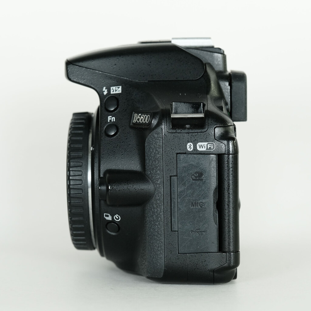 Nikon D5600
