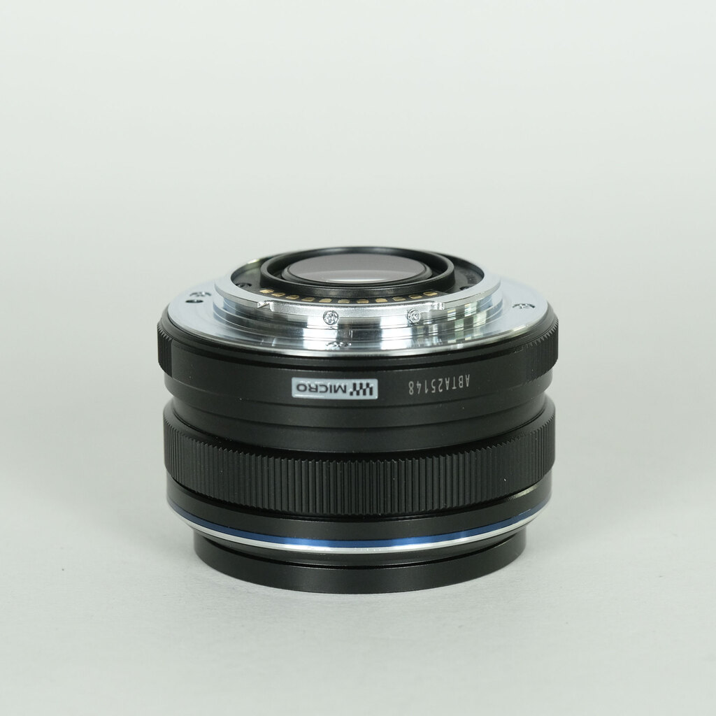 OLYMPUS M.ZUIKO DIGITAL 17mm F1.8