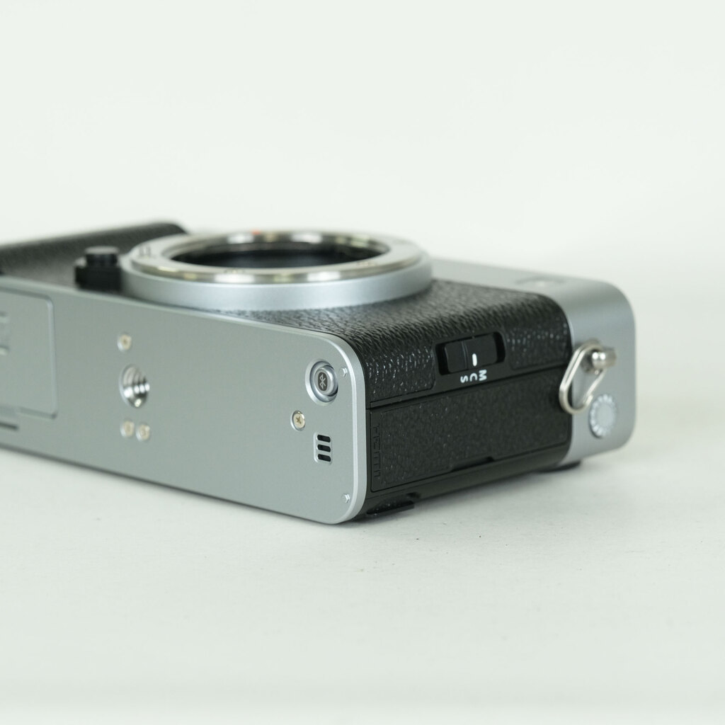 FUJIFILM X-E5
