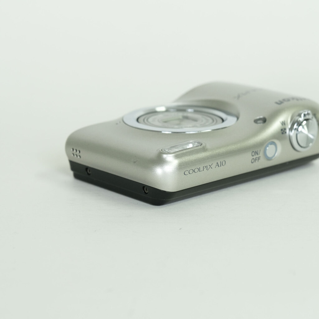 Nikon COOLPIX A10 シルバー