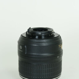 Nikon AF-S DX NIKKOR 18-55mm F3.5-5.6 G VR Nikon AF-S DX NIKKOR 18-55mm F3.5-5.6 G VR