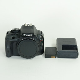 Canon EOS Kiss X7