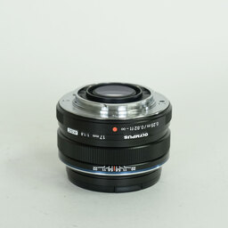 OLYMPUS M.ZUIKO DIGITAL 17mm F1.8