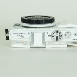 OLYMPUS PEN Lite E-PL6 ボディ ホワイト