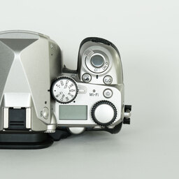 PENTAX K-1 Limited Silver〔バッテリーグリップ D-BG6 /バッテリー×2 / メタルホットシュー付属〕