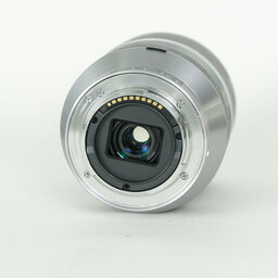 SONY E18-200mm F3.5-6.3 OSS SEL18200