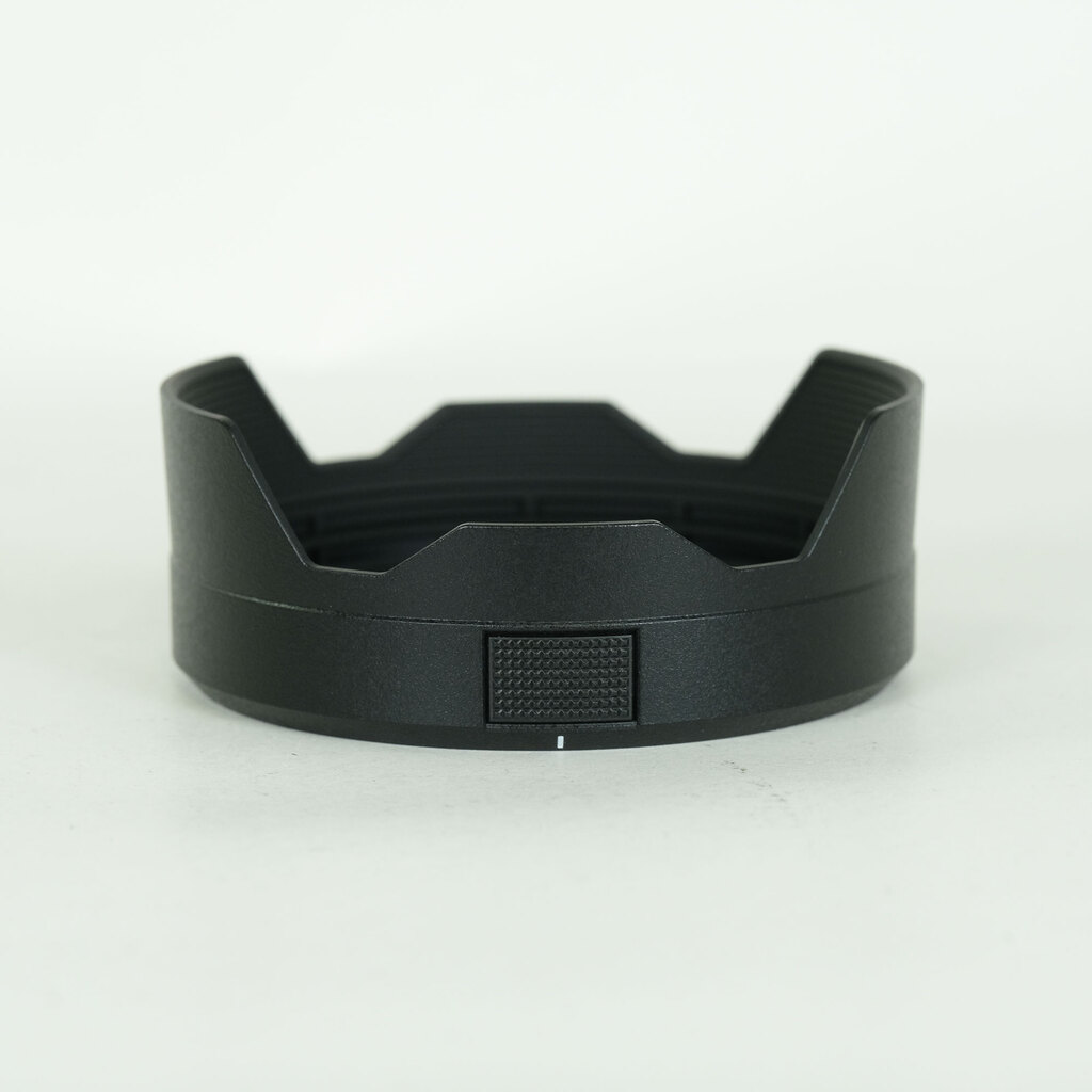 Panasonic LUMIX S 28-200mm F4-7.1 MACRO O.I.S.