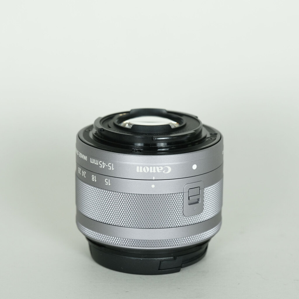 Canon EF-M15-45mm F3.5-6.3 IS STM