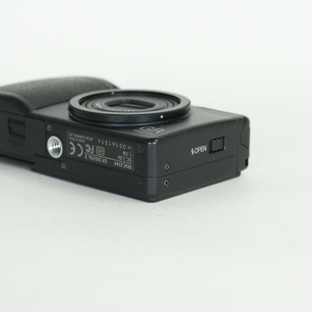 RICOH GR DIGITAL II