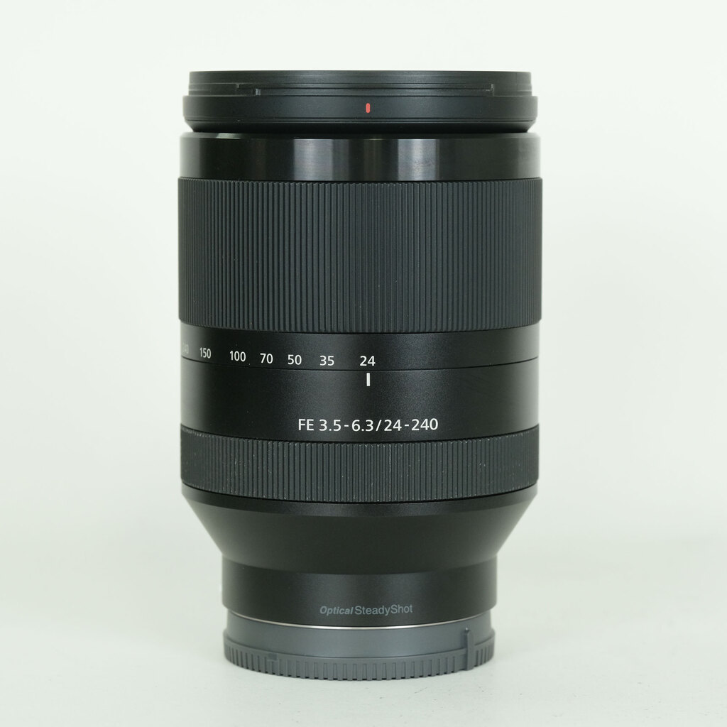 SONY FE 24-240mm F3.5-6.3 OSS SEL24240