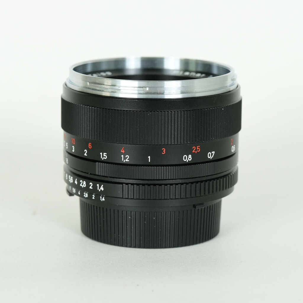 Carl Zeiss Planar T* 50mm F1.4 ZF.2 [ニコンF用]