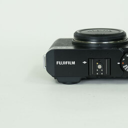 FUJIFILM X-E4