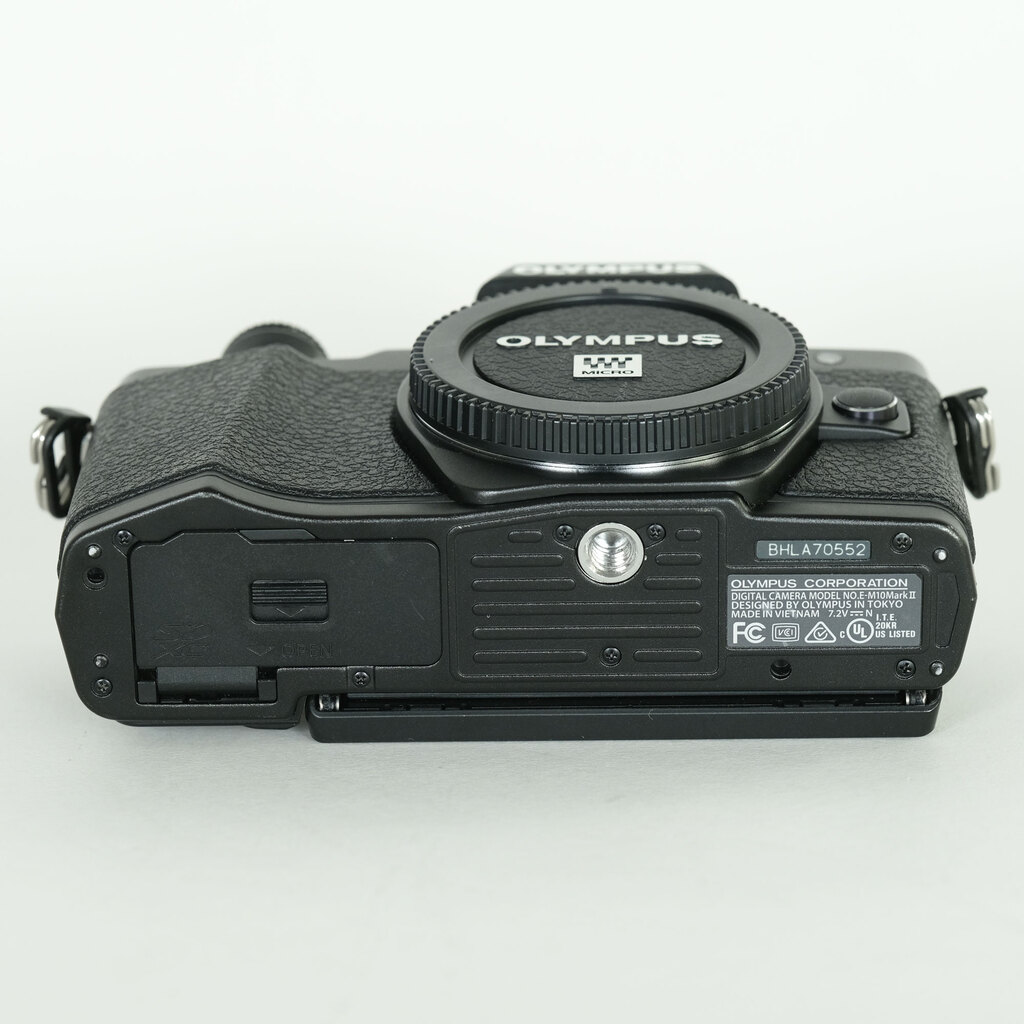 OLYMPUS OM-D E-M10 Mark II
