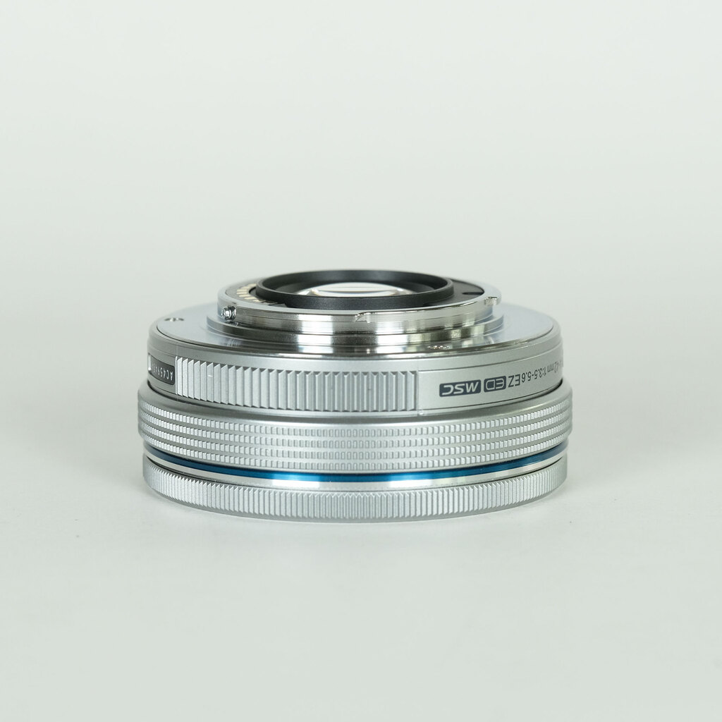 OLYMPUS M.ZUIKO DIGITAL ED 14-42mm F3.5-5.6 EZ シルバー