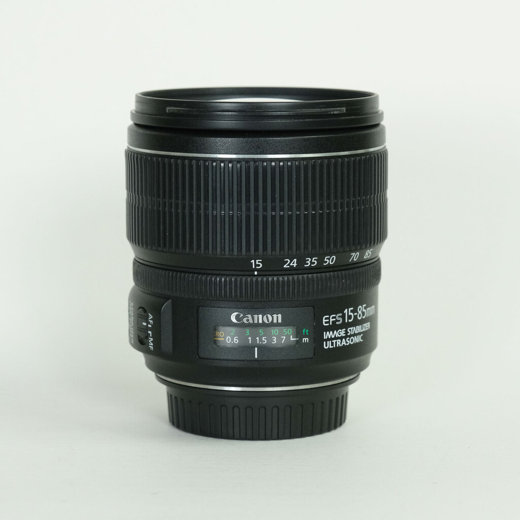 Canon EF-S15-85mm F3.5-5.6 IS USM