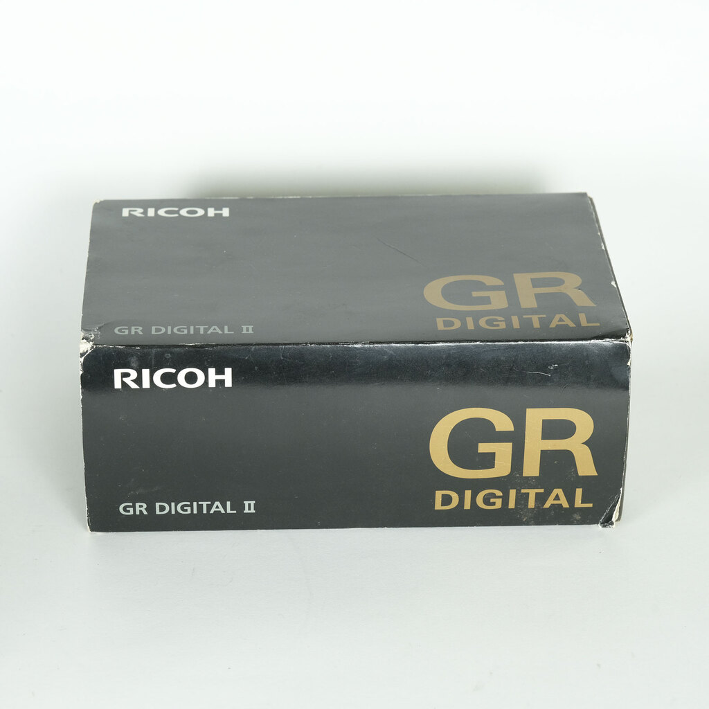 RICOH GR DIGITAL II