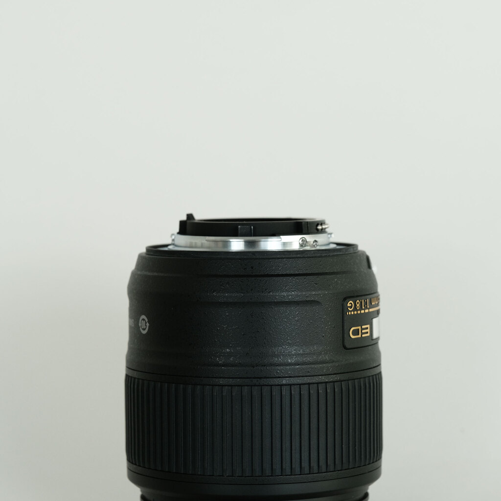 Nikon AF-S NIKKOR 35mm f/1.8G ED Nikon AF-S NIKKOR 35mm f/1.8G ED