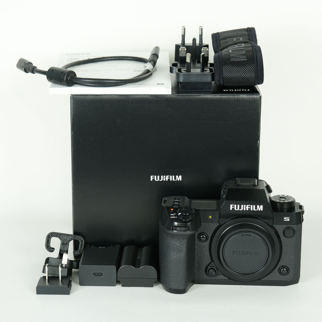 FUJIFILM X-H2S