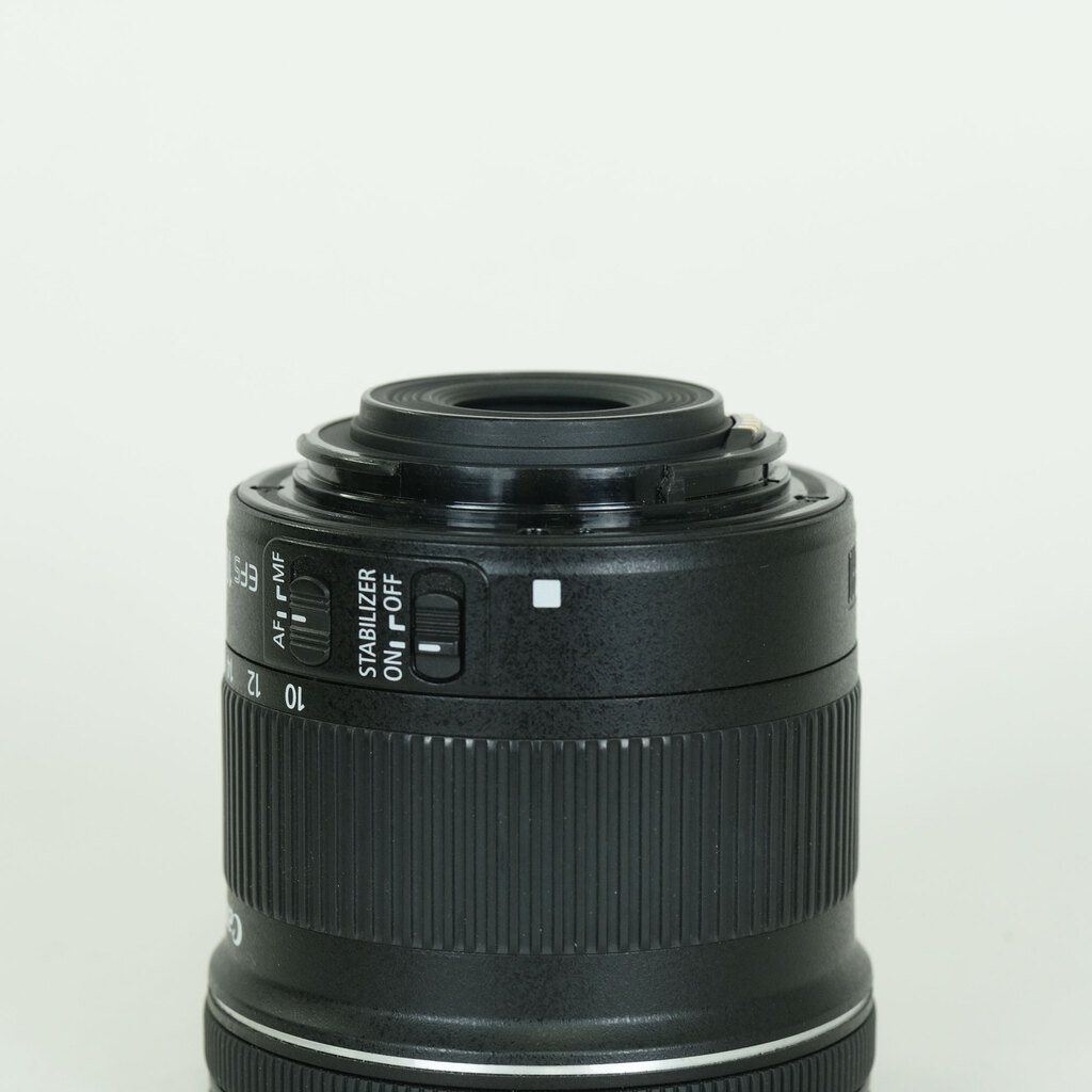 Canon EF-S10-18mm F4.5-5.6 IS STM
