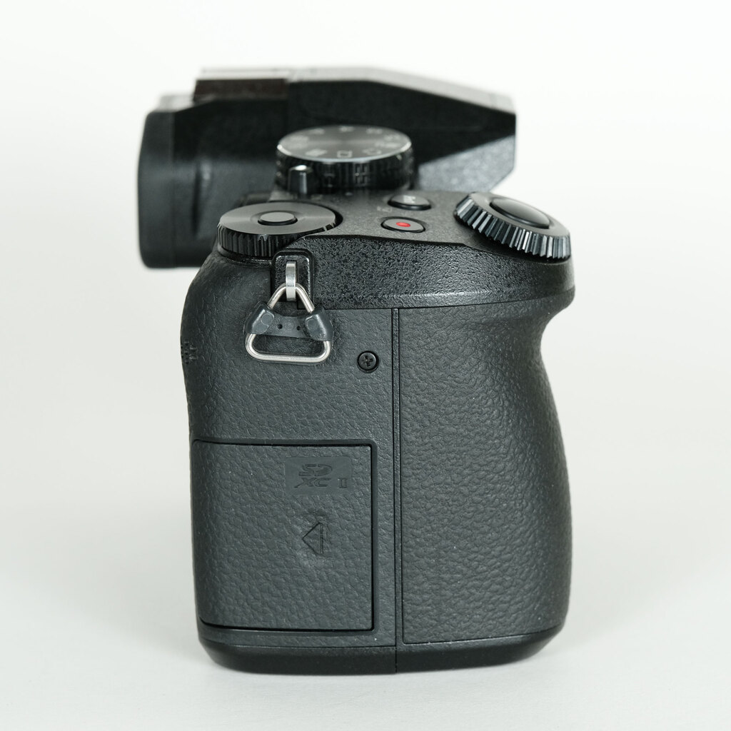 Panasonic LUMIX DMC-G8