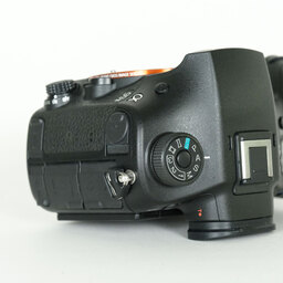 SONY α99II（ILCA-99M2）