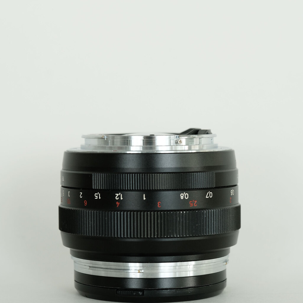 Carl Zeiss Planar T* 50mm F1.4 ZE [キヤノンEF用]