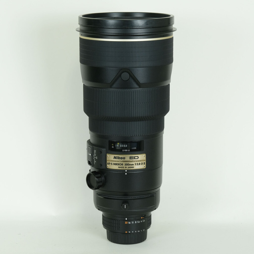 Nikon AF-S ED 300mm F2.8D II ブラック