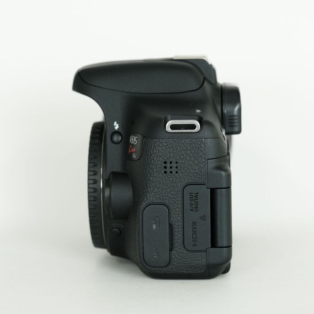 Canon EOS Kiss X8i Canon EOS Kiss X8i