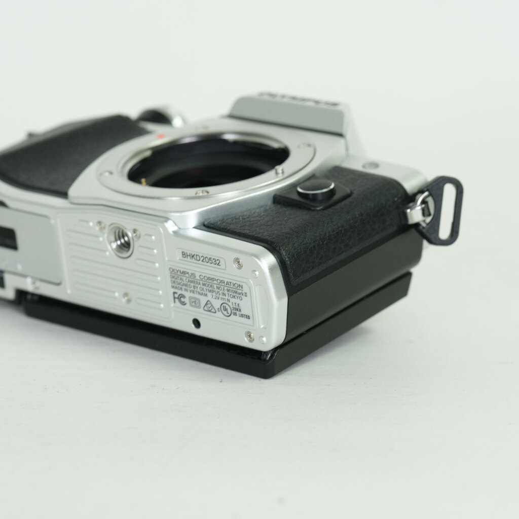 OLYMPUS OM-D E-M10 Mark II