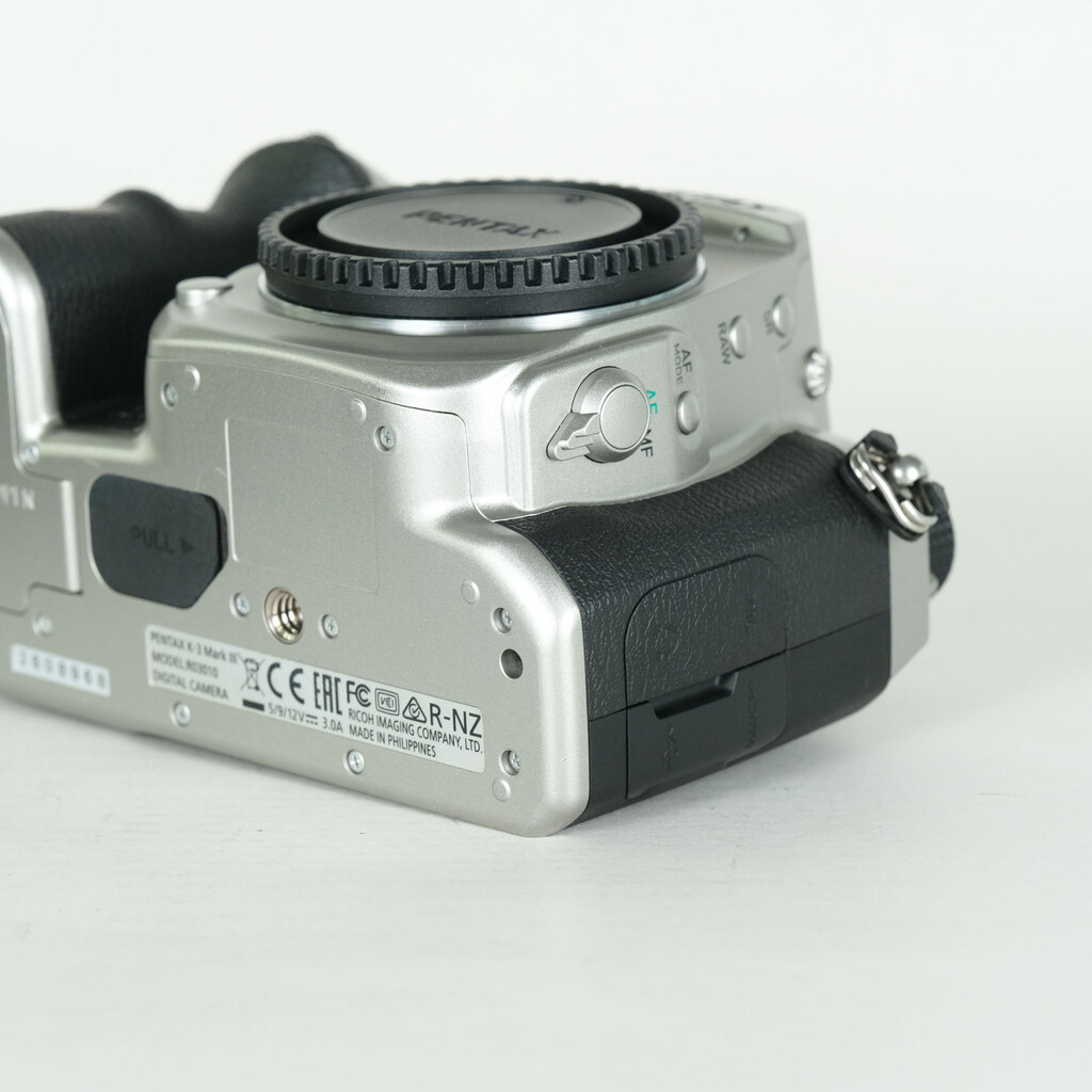 PENTAX K-3 Mark III ボディ シルバーの出品 | ONE SCENE（ワンシーン）