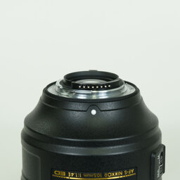 Nikon AF-S NIKKOR 105mm f/1.4E ED Nikon AF-S NIKKOR 105mm f/1.4E ED