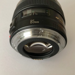 Canon EF85mm F1.8 USM
