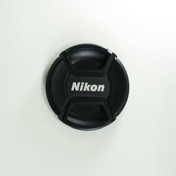 Nikon AF-S DX NIKKOR 18-300mm f/3.5-6.3G ED VR Nikon AF-S DX NIKKOR 18-300mm f/3.5-6.3G ED VR