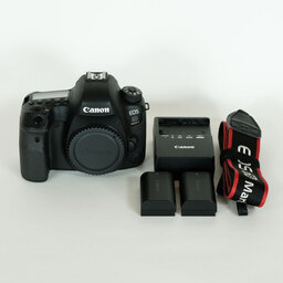 Canon EOS 6D Mark II
