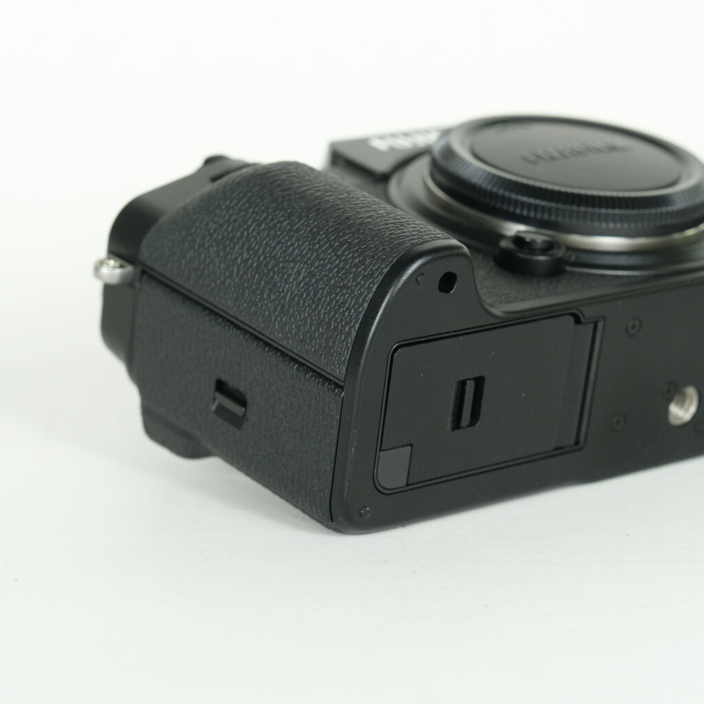 FUJIFILM X-T4