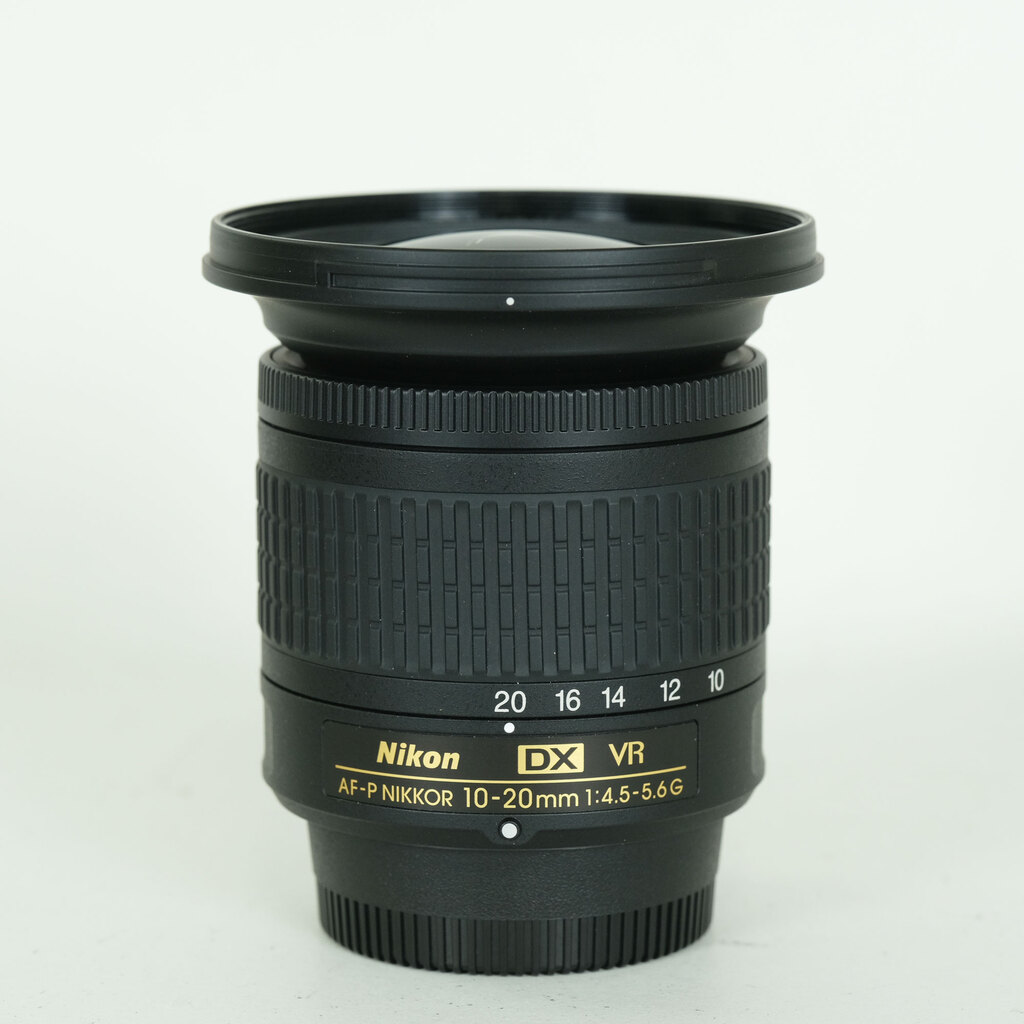 Nikon AF-P DX NIKKOR 10-20mm F4.5-5.6G VR Nikon AF-P DX NIKKOR 10-20mm F4.5-5.6G VR