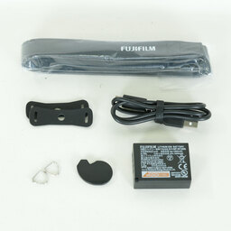 FUJIFILM X100V ブラック