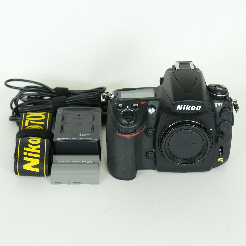 Nikon D700 ボディ