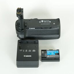 Canon EOS 5D Mark IV Canon EOS 5D Mark IV