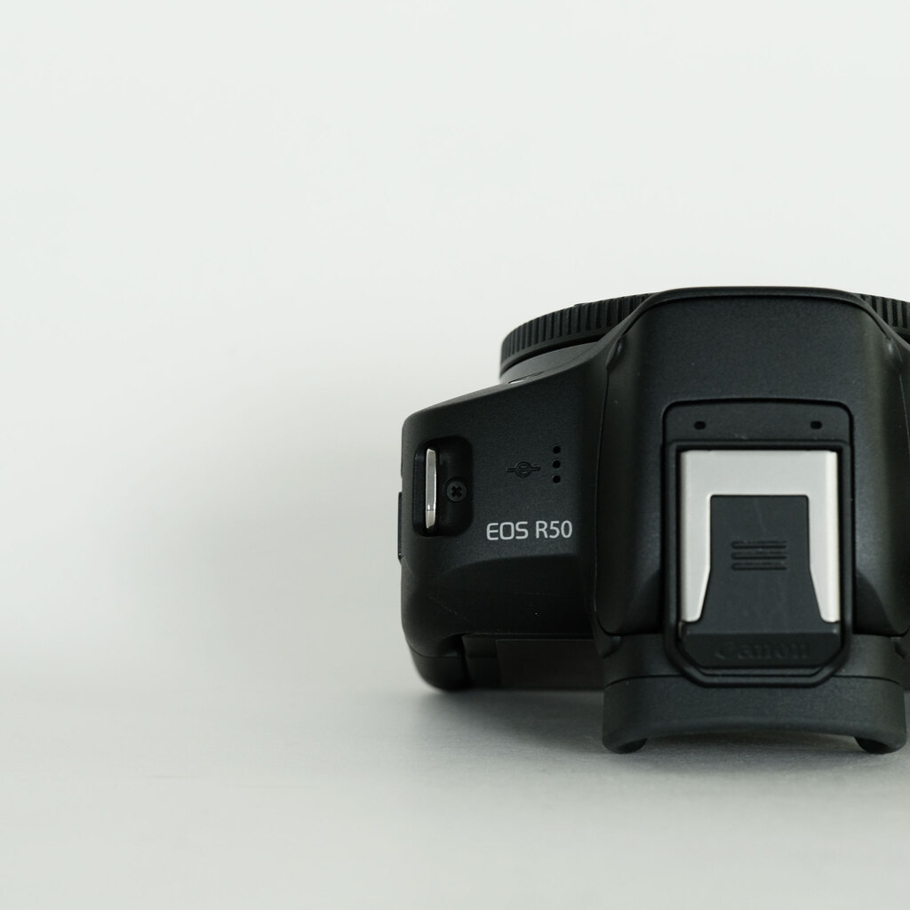 Canon EOS R50