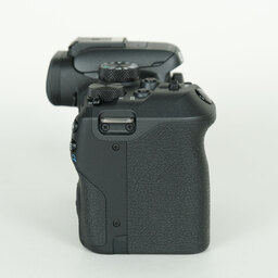 Canon EOS R10